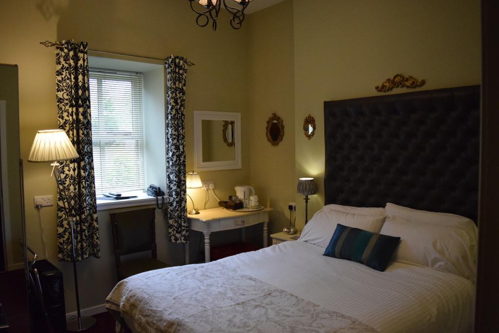The Retreat Castle Bed & Breakfast Bonnyrigg Екстериор снимка
