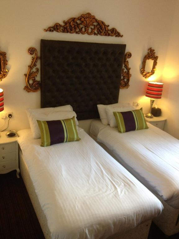 The Retreat Castle Bed & Breakfast Bonnyrigg Екстериор снимка