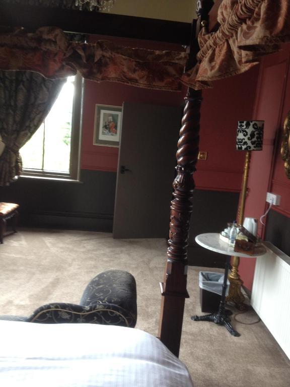 The Retreat Castle Bed & Breakfast Bonnyrigg Екстериор снимка